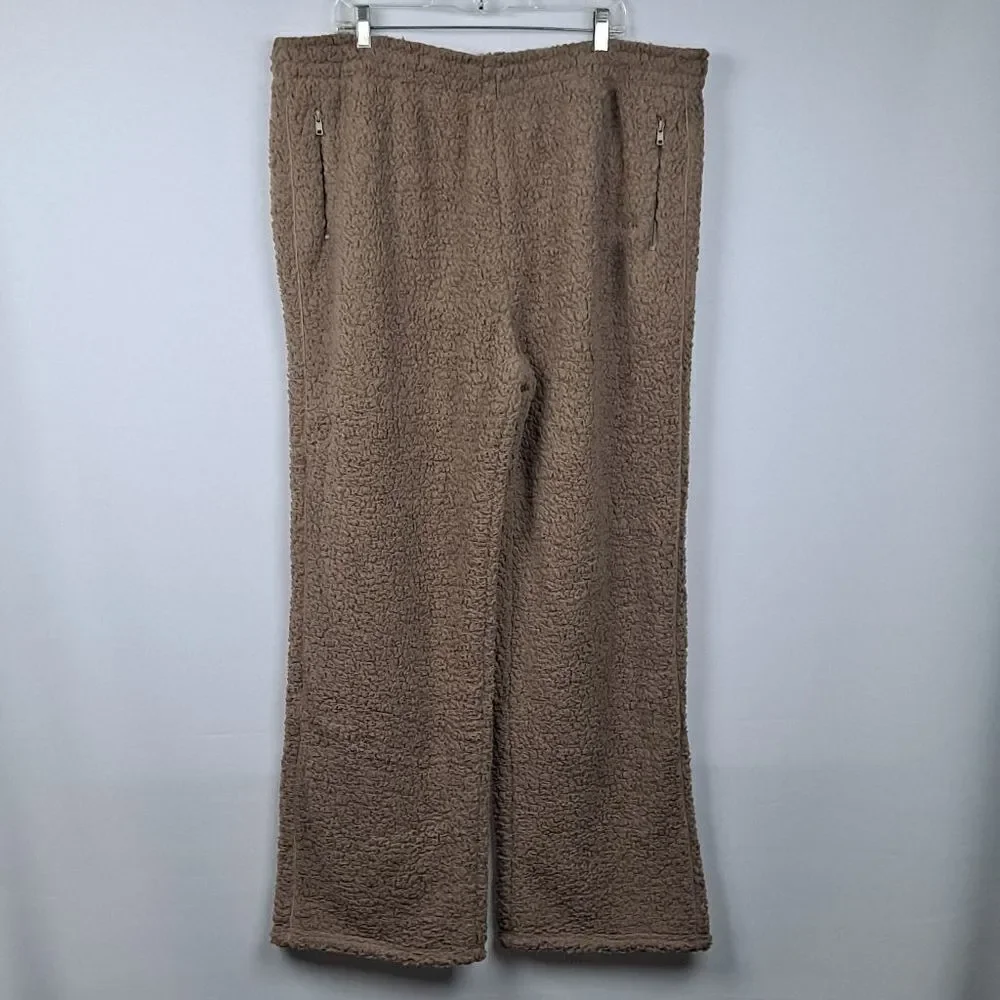 Skims ladies Teddy lounge pants NWT‎